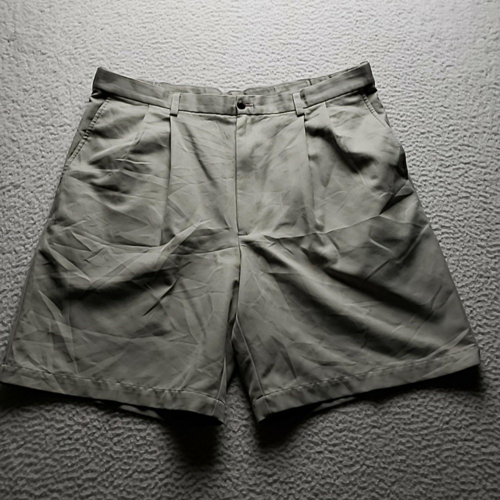 Haggar Shorts Mens 40 Beige Microfiber Pleated Chino 9 Inseam Casual Summer